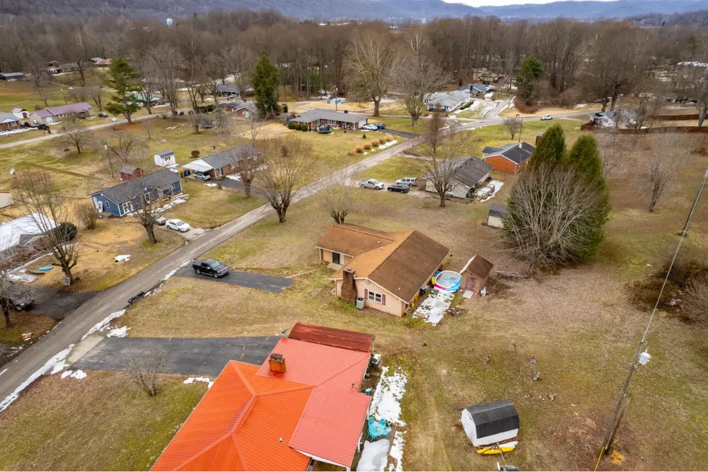 181 Shawnee Drive Vanceburg KY 41179