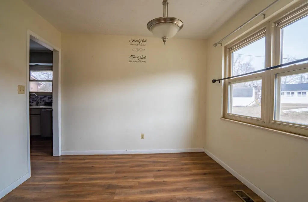 181 Shawnee Drive Vanceburg KY 41179