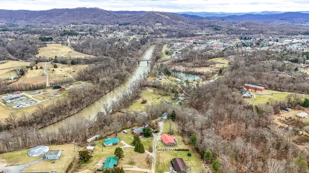79 Falin Lane Williamsburg KY 40769