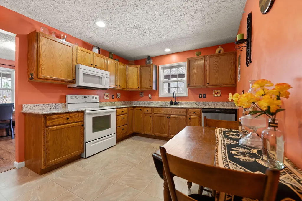 1260 Old Way Road London KY 40741