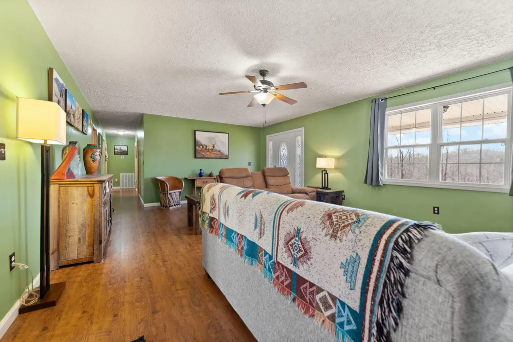1260 Old Way Road London KY 40741