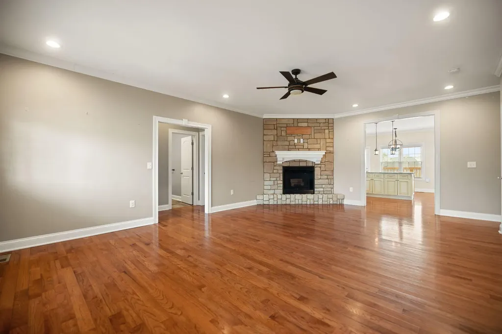 130 Cloyd Drive London KY 40741