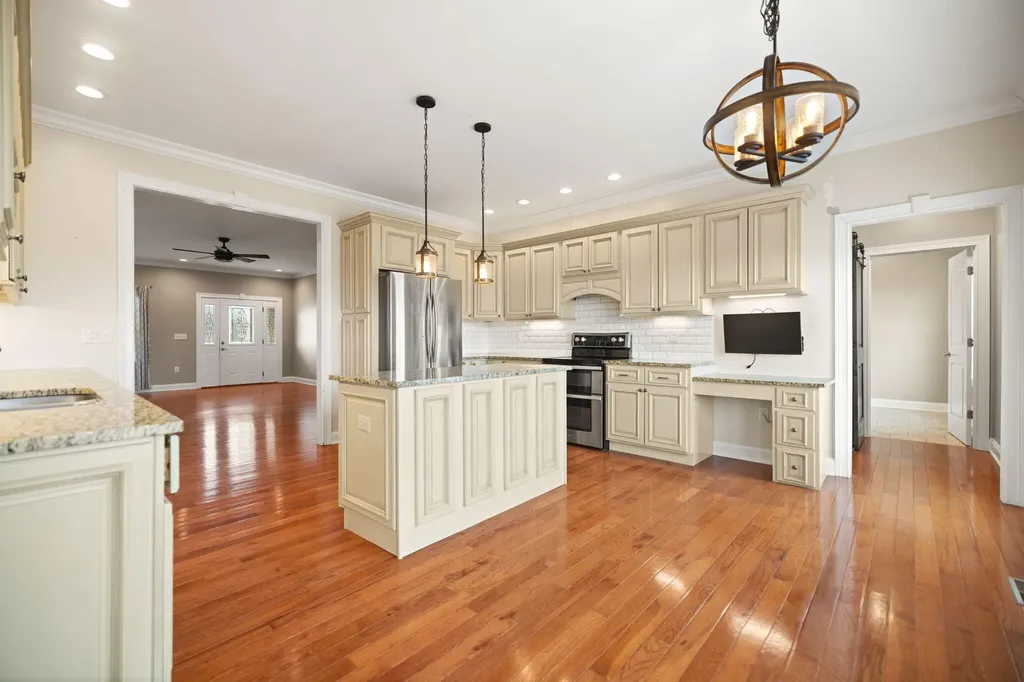 130 Cloyd Drive London KY 40741