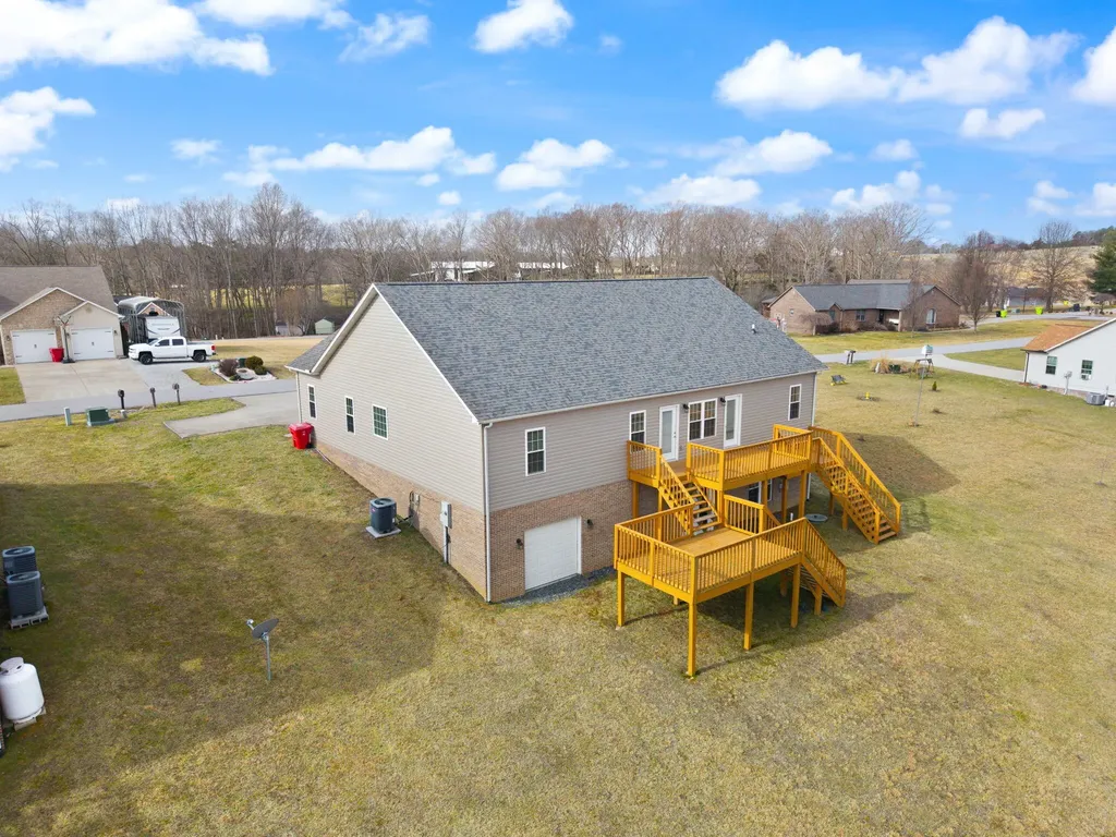 130 Cloyd Drive London KY 40741