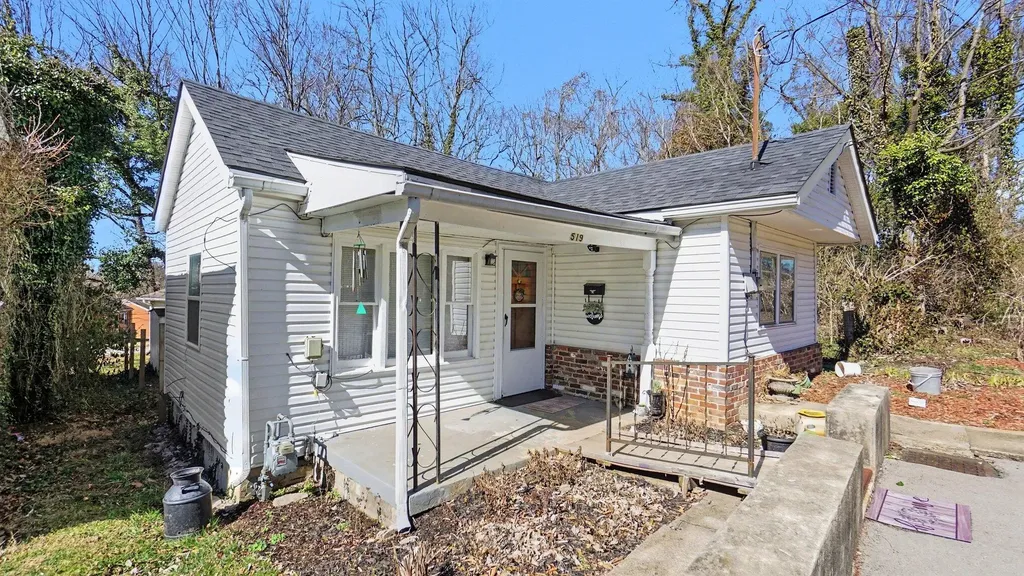 519 Patton Street Paris KY 40361