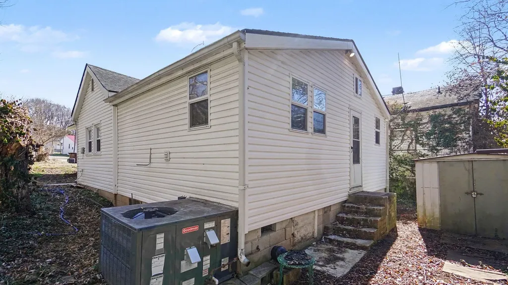 519 Patton Street Paris KY 40361