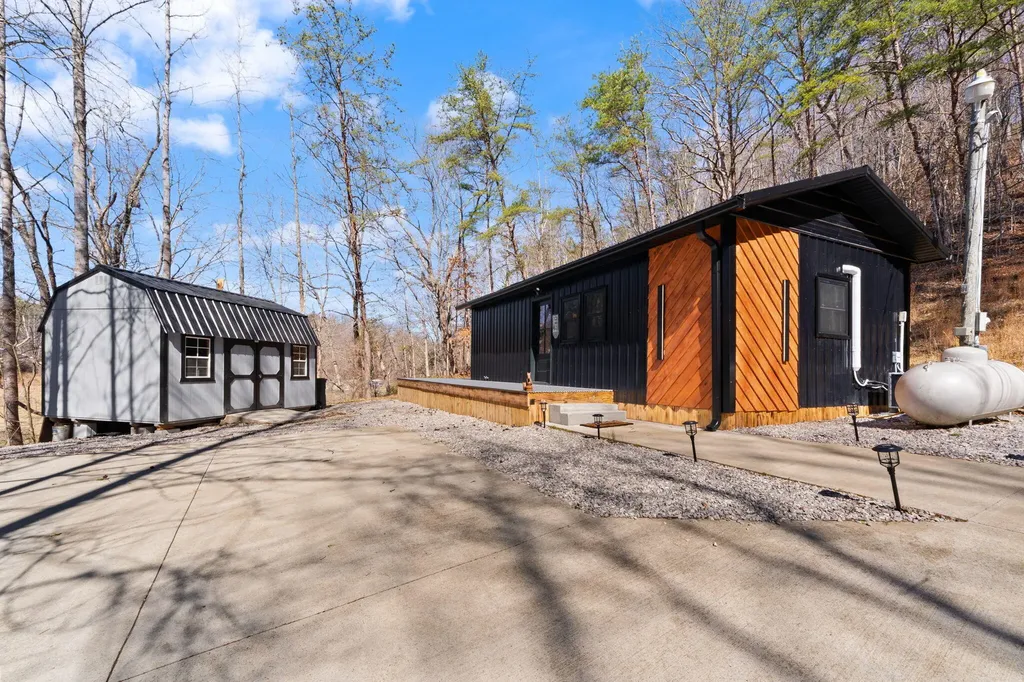 6940 State Highway 229 Barbourville KY 40906