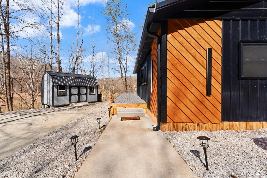 6940 State Highway 229 Barbourville KY 40906