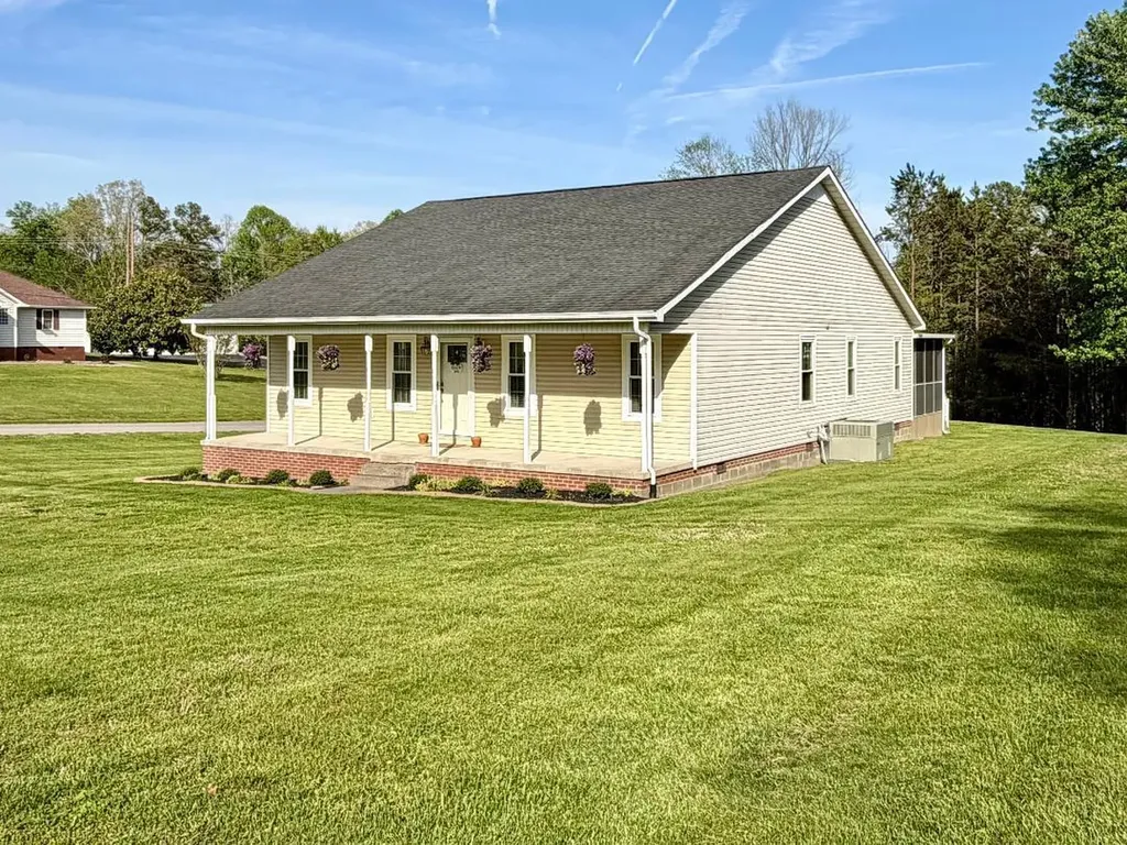 28 Lakepointe Drive Corbin KY 40701