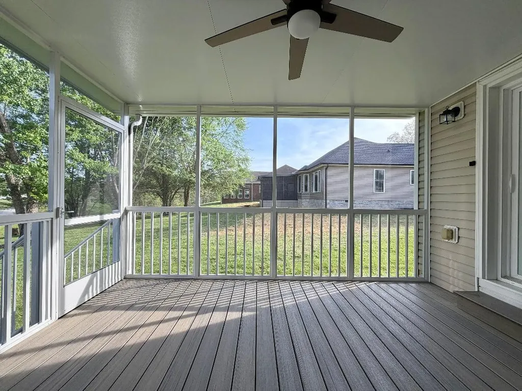 28 Lakepointe Drive Corbin KY 40701