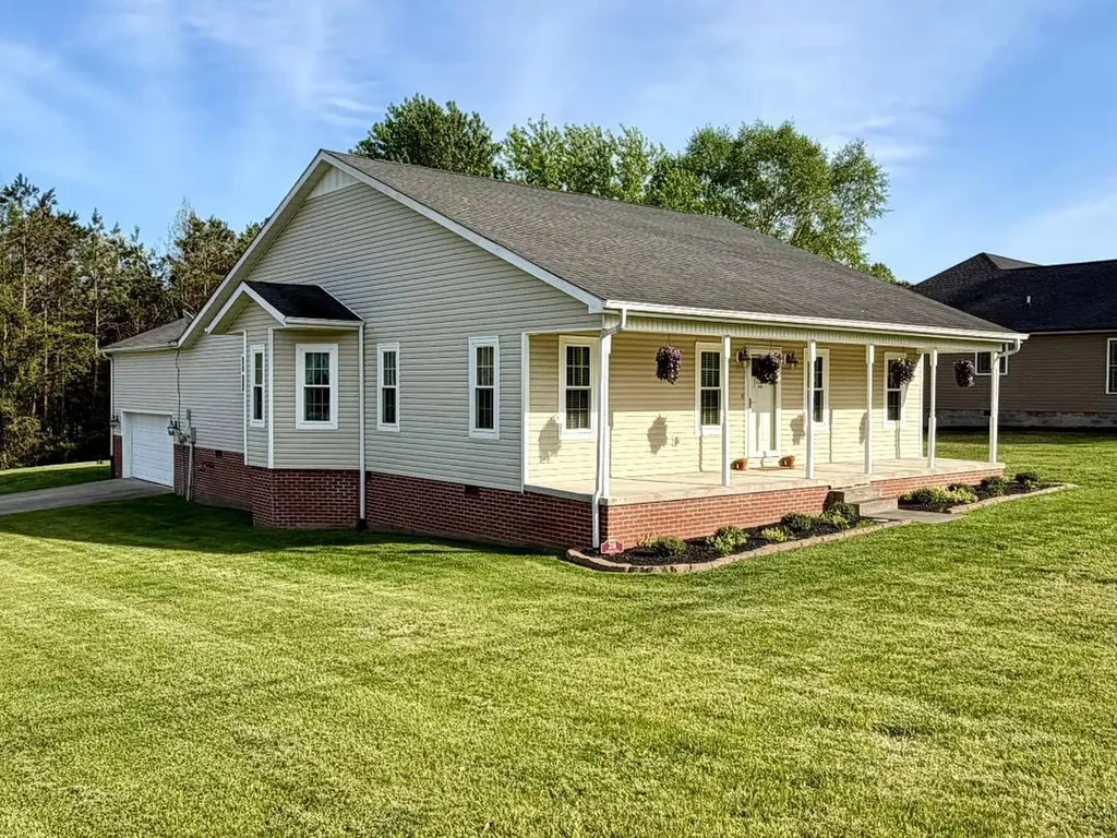 28 Lakepointe Drive Corbin KY 40701