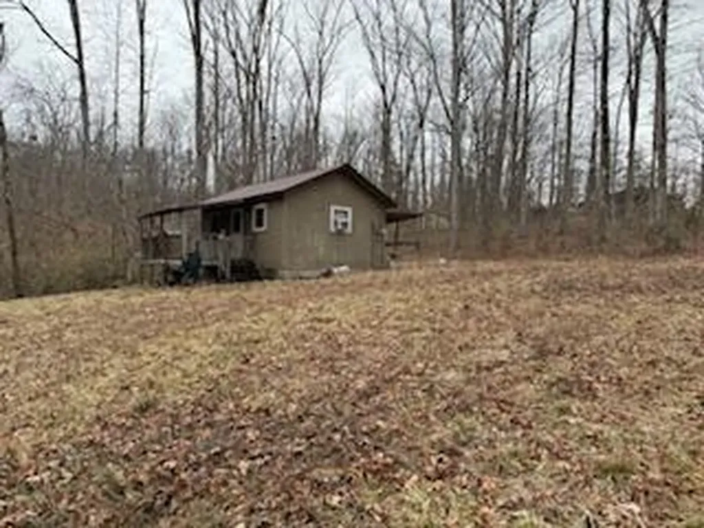 102 Fifth Jasper Road Burnside KY 42519