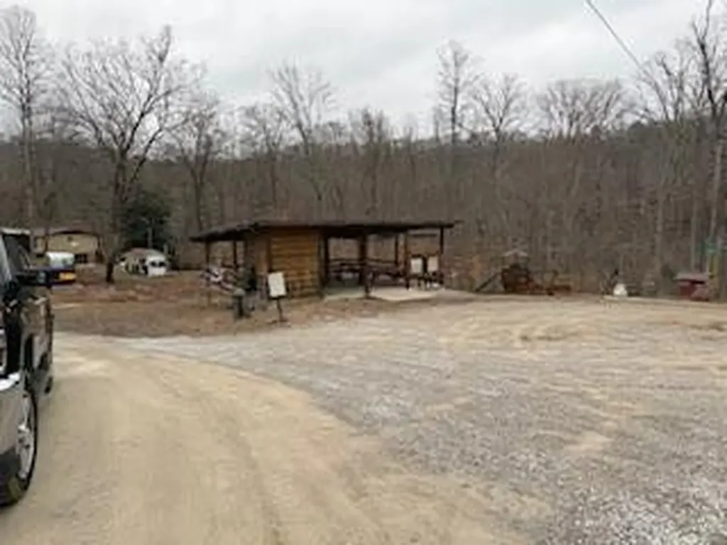 102 Fifth Jasper Road Burnside KY 42519