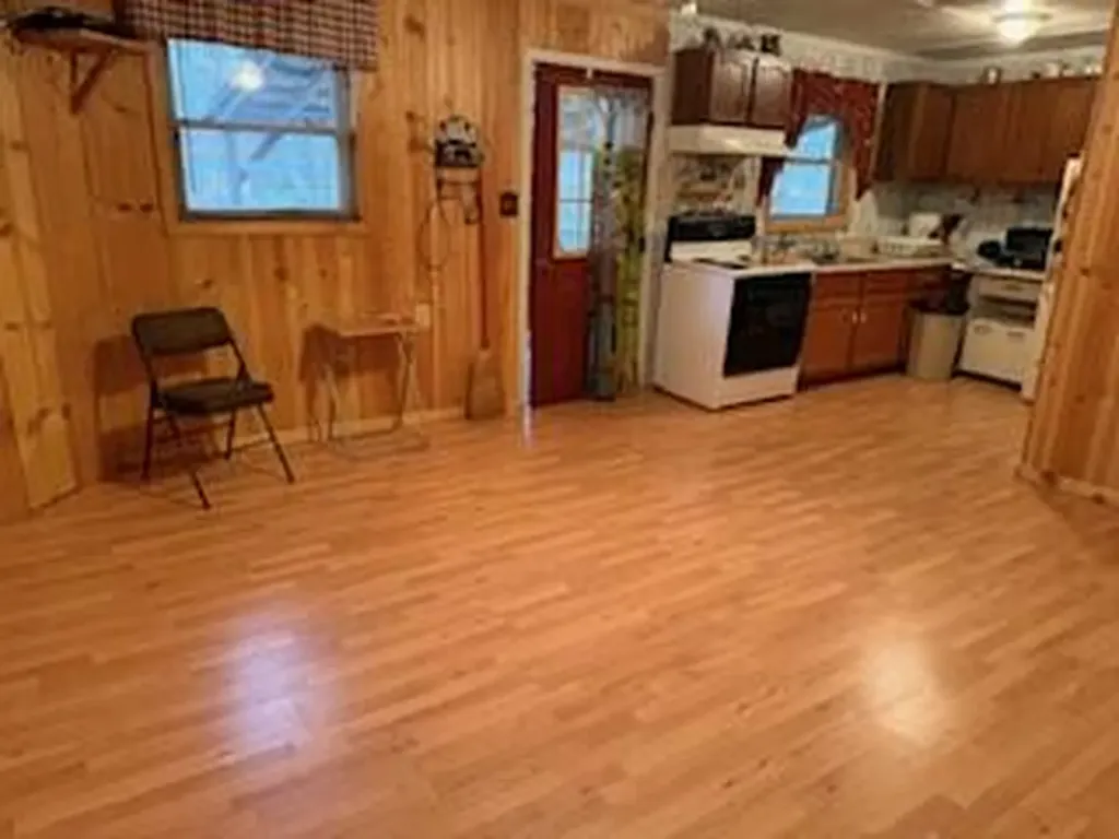 102 Fifth Jasper Road Burnside KY 42519