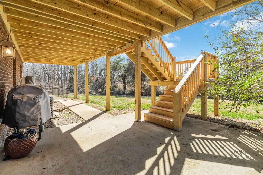 386 Whisper Woods Drive Somerset KY 42503