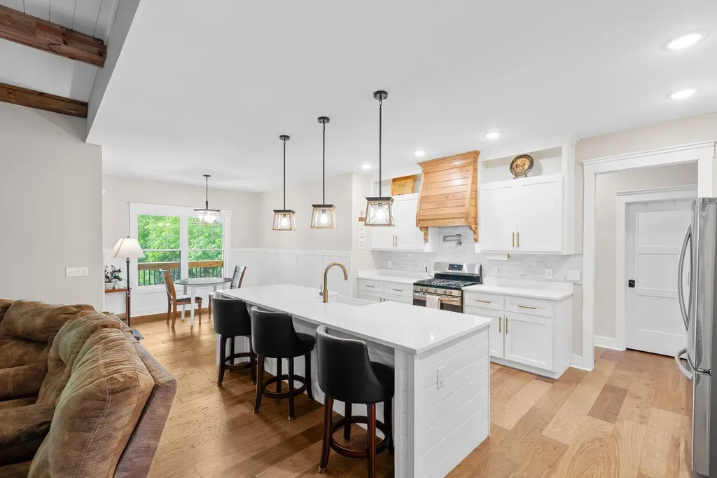 125 Hickory Meadows Drive Richmond KY 40475