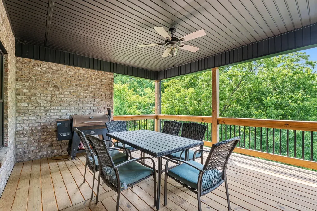 125 Hickory Meadows Drive Richmond KY 40475