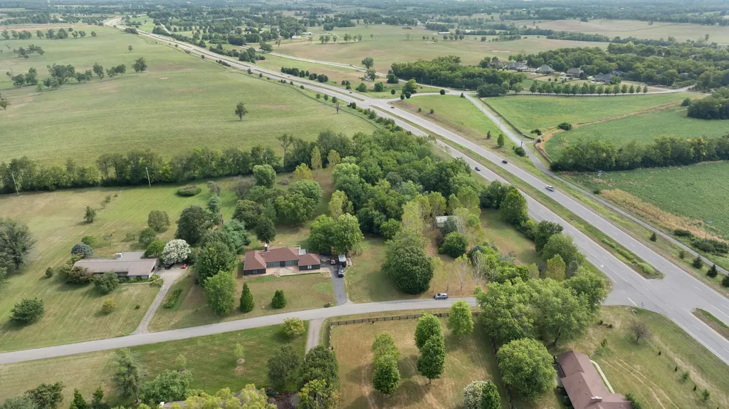 104 Barkley Estates Nicholasville KY 40356