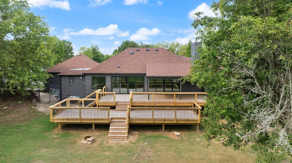 104 Barkley Estates Nicholasville KY 40356