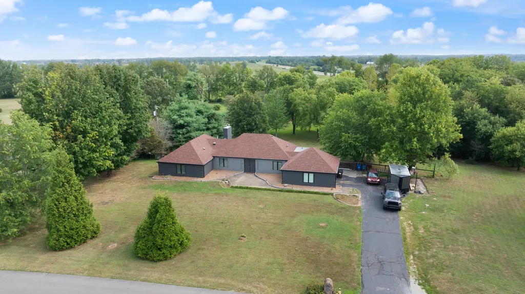 104 Barkley Estates Nicholasville KY 40356