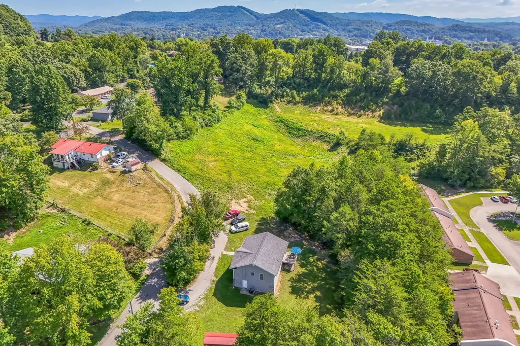219 W Haven Drive Williamsburg KY 40769