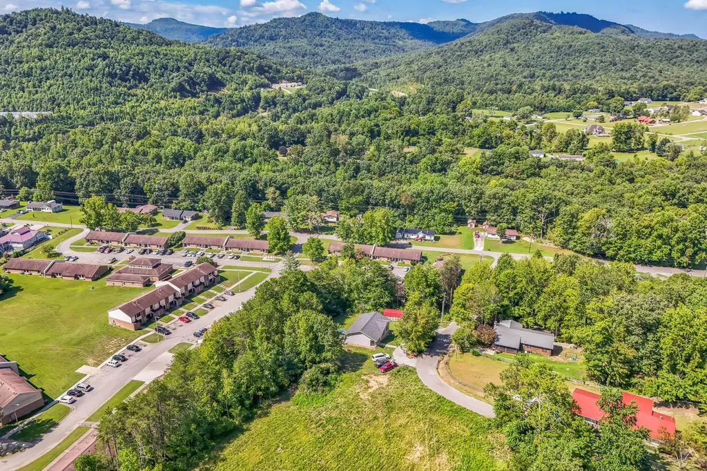 219 W Haven Drive Williamsburg KY 40769