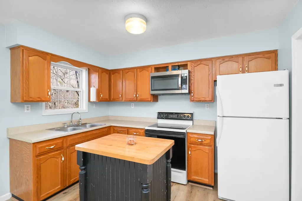 51 High Street Mckee KY 40447