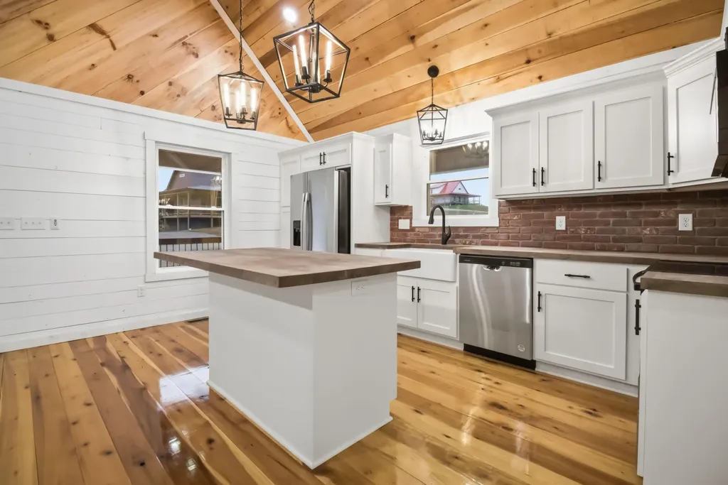 255 Pumpkin Creek Circle Jamestown KY 42629