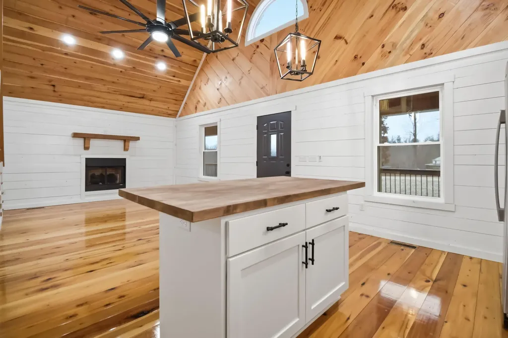255 Pumpkin Creek Circle Jamestown KY 42629