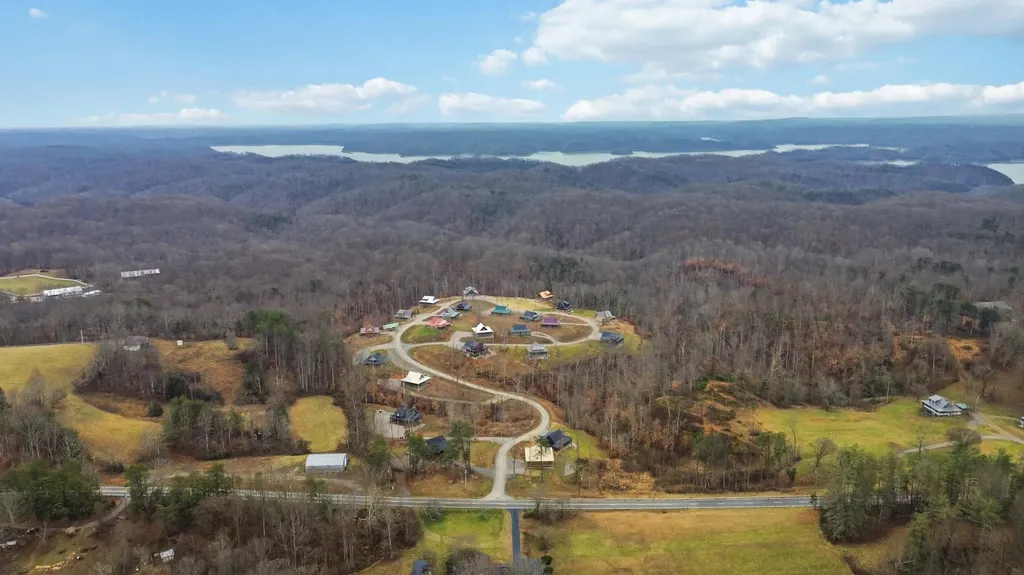 255 Pumpkin Creek Circle Jamestown KY 42629