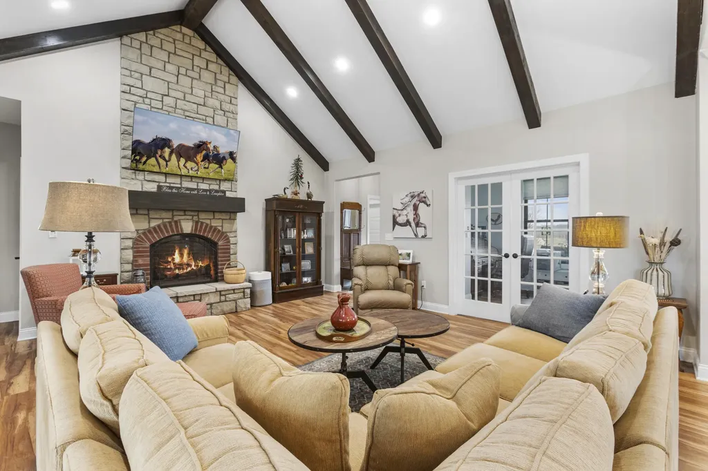 1346 Mundys Landing Road Versailles KY 40383