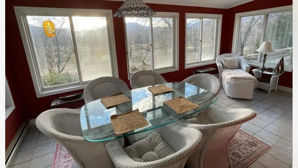 103 Kingsbury Woods Middlesboro KY 40965