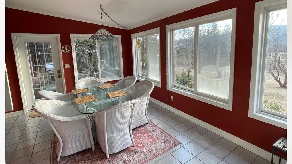 103 Kingsbury Woods Middlesboro KY 40965