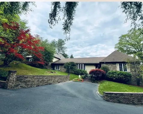 103 Kingsbury Woods Middlesboro KY 40965