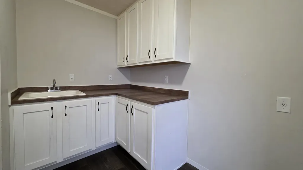 301 Kentucky 578 Annville KY 40402