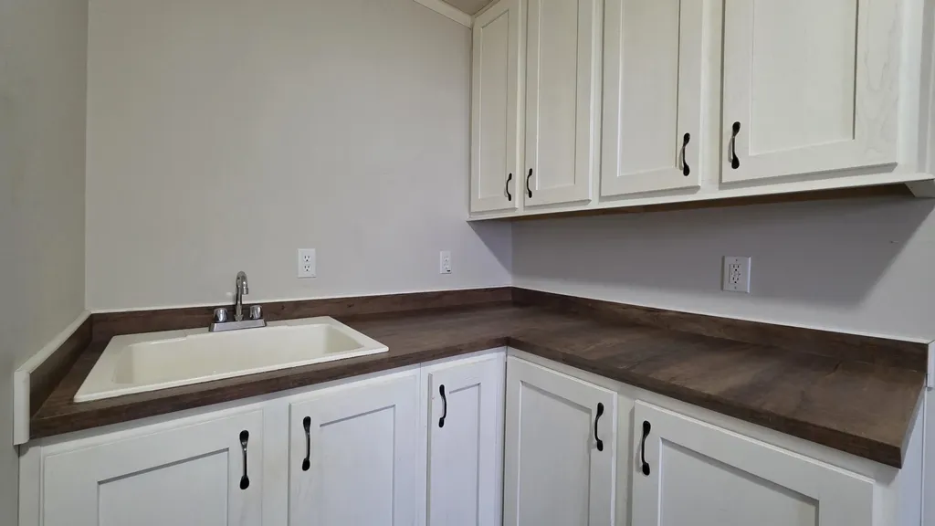 301 Kentucky 578 Annville KY 40402