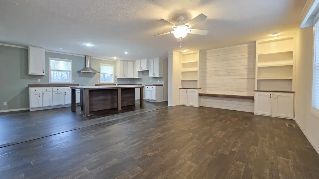 301 Kentucky 578 Annville KY 40402