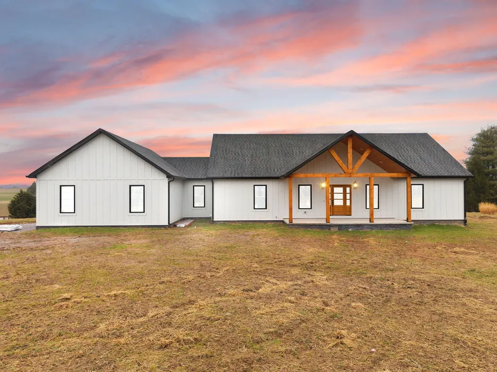 1577 Hunter Drive Lancaster KY 40444