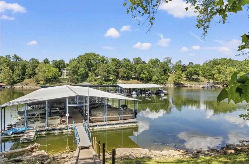 1577 Hunter Drive Lancaster KY 40444
