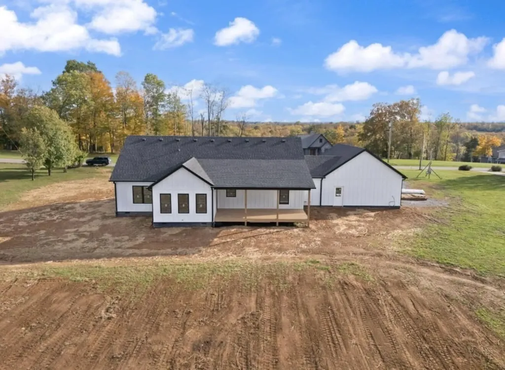 1577 Hunter Drive Lancaster KY 40444