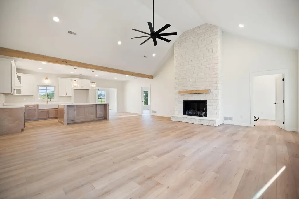 1577 Hunter Drive Lancaster KY 40444