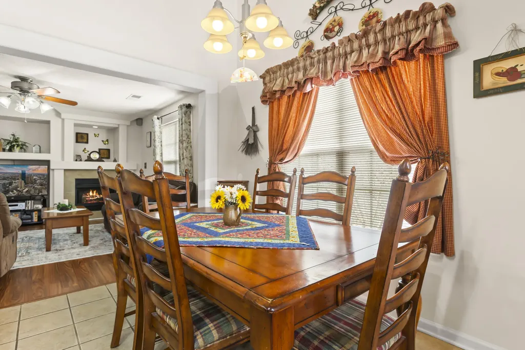 2708 Bay Cedar Cove Lexington KY 40511