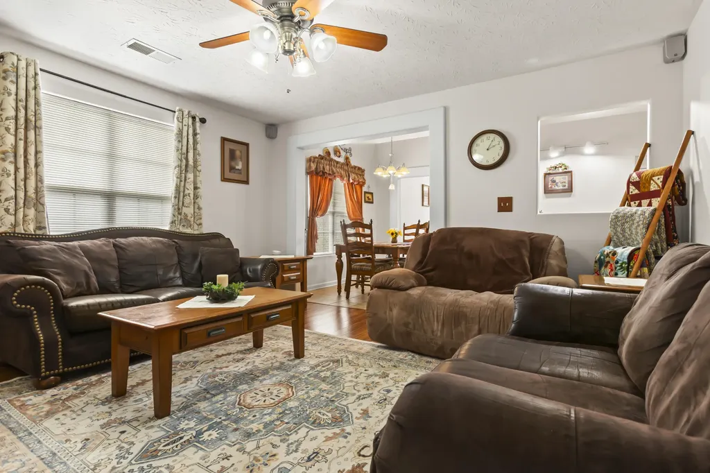 2708 Bay Cedar Cove Lexington KY 40511