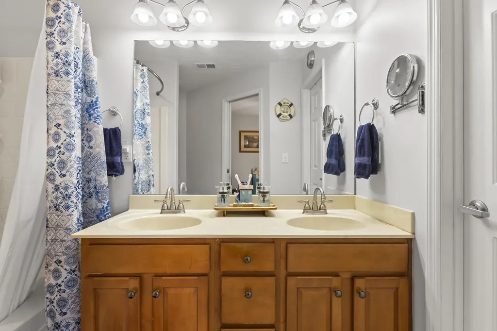 2708 Bay Cedar Cove Lexington KY 40511
