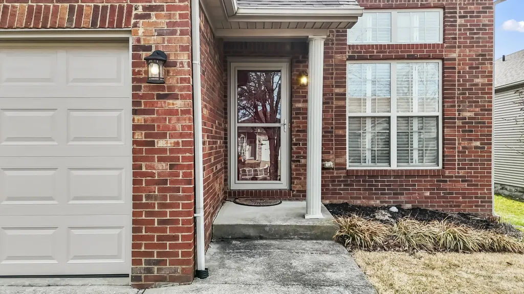 2708 Bay Cedar Cove Lexington KY 40511