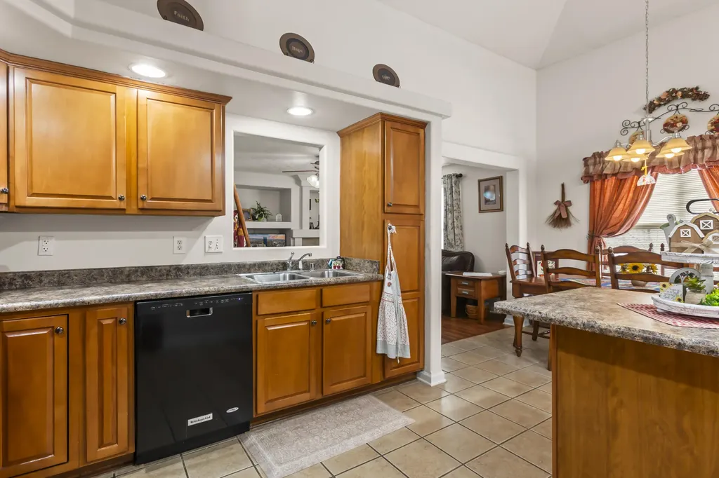 2708 Bay Cedar Cove Lexington KY 40511
