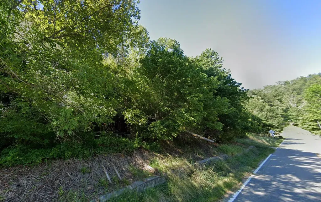 4908 Tomahawk Road Tomahawk KY 41262