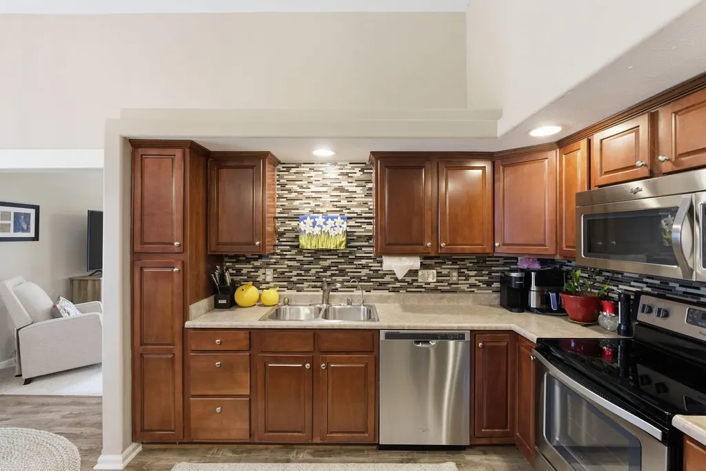 948 Lauderdale Drive Lexington KY 40515