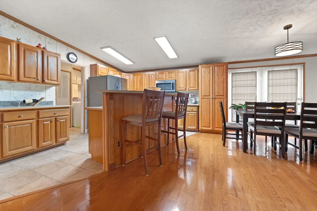 124 Victory-greenmont Road East Bernstadt KY 40729