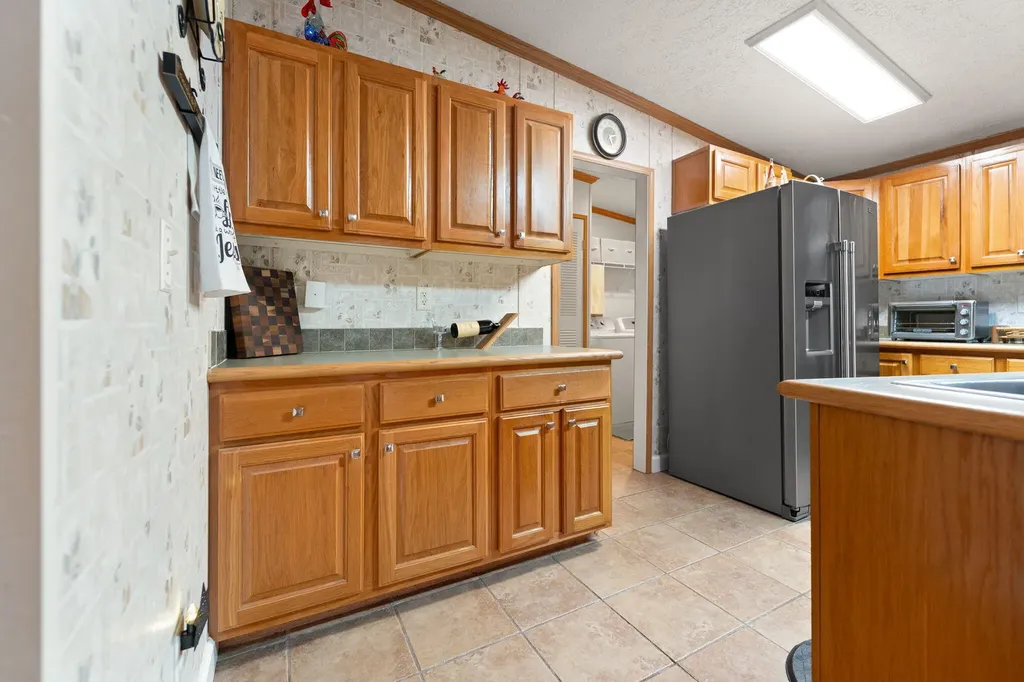 124 Victory-greenmont Road East Bernstadt KY 40729